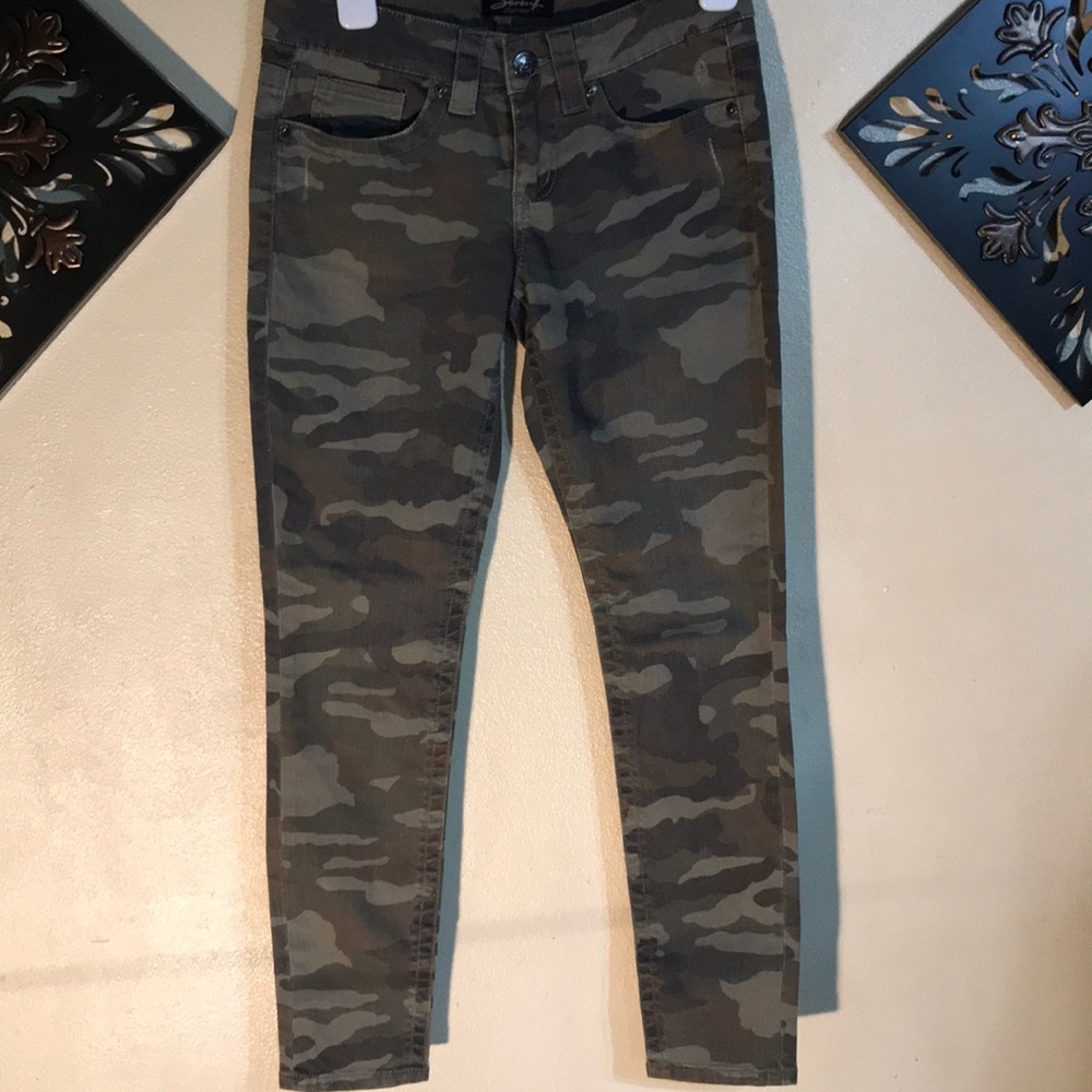 Seven camouflage straight leg